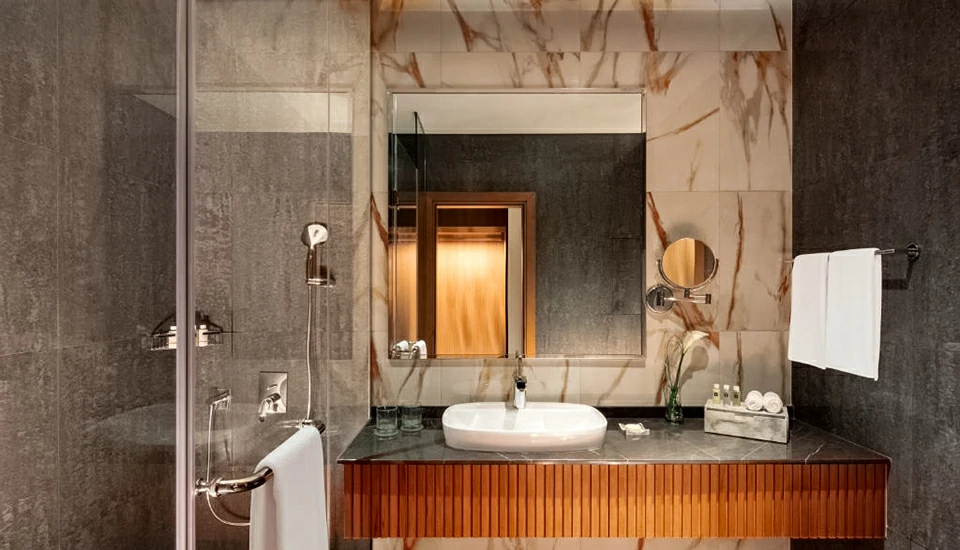 هتل فرست کالکشن بیزنس بی دبی